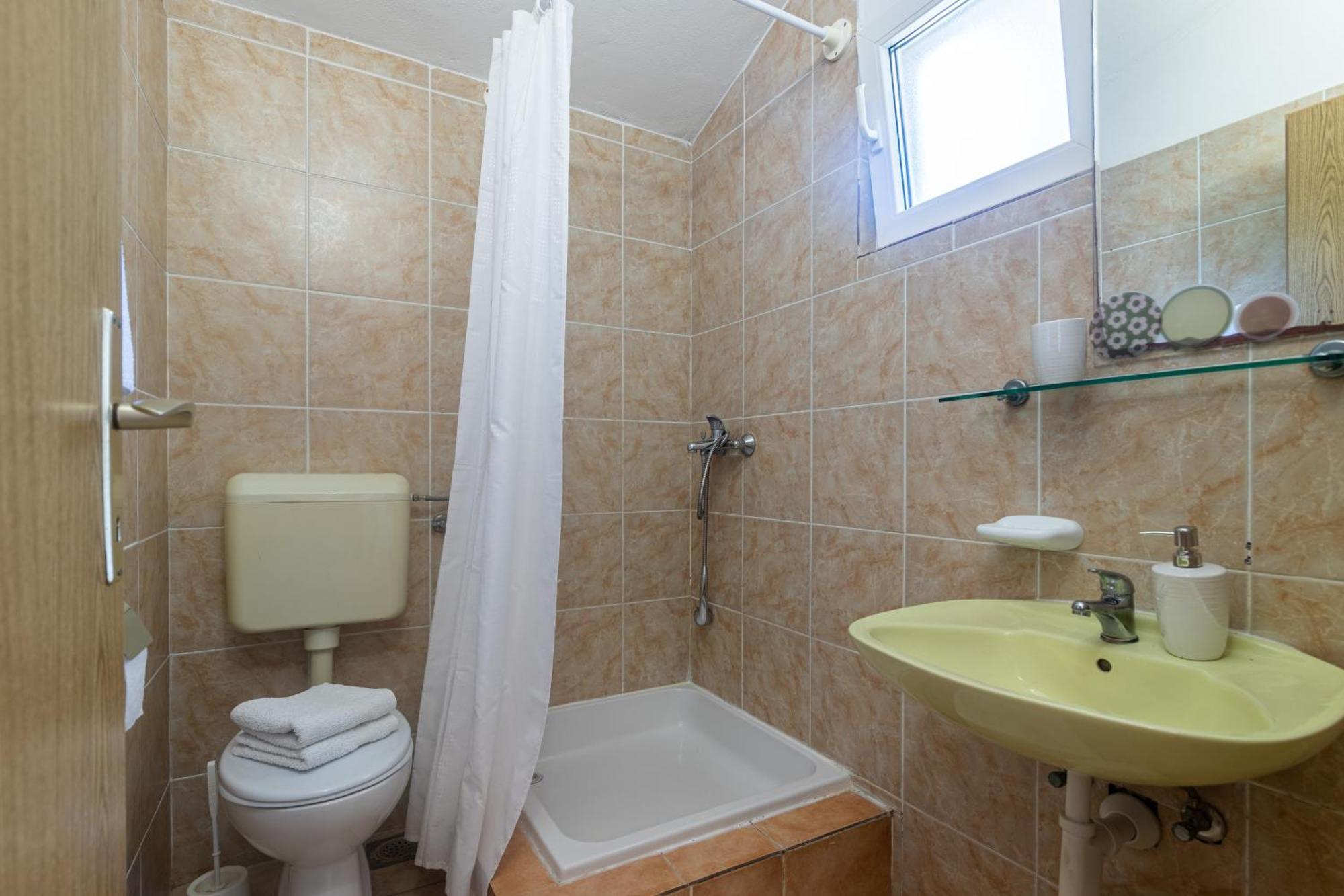 Apartments With A Parking Space Ivan Dolac, Hvar - 15784 Δωμάτιο φωτογραφία