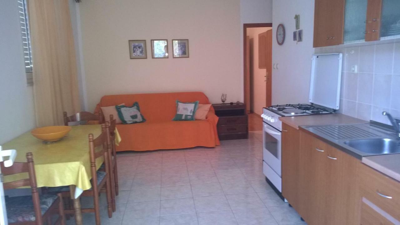 Apartments With A Parking Space Ivan Dolac, Hvar - 15784 Εξωτερικό φωτογραφία